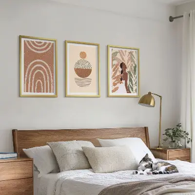 Keretezett képszett hálószobába stílusos növényi mintás és geometrikus motívumokkal