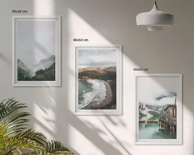 Keretezett képszett hálószobába hegyek, strand, felhők és víz motívummal