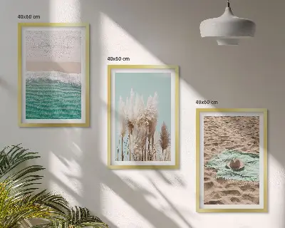 Strandhullámos fűkalap keretezett képszett hálószobába