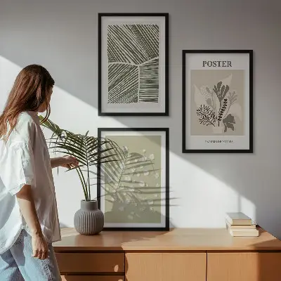 Keretezett képszett hálószobába visszafogott növényi motívumokkal