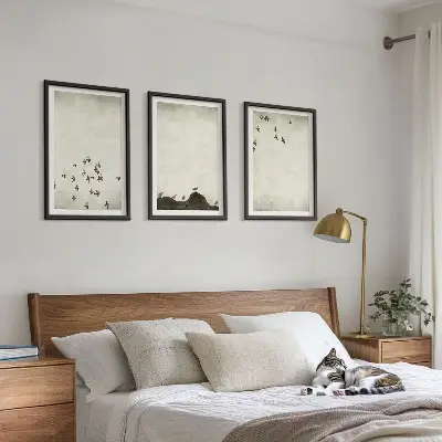 Keretezett képszett hálószobába minimalista stílusú madarak repülés közben