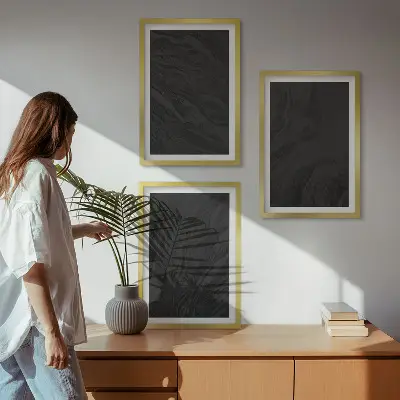 Keretezett képszett hálószobába sötét márvány elegáns textúrákkal