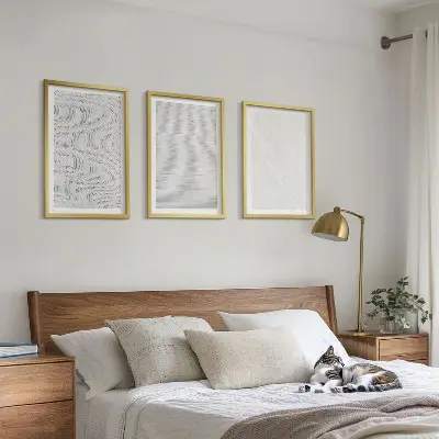 Keretezett képszett hálószobába fényes homokmintás struktúrákkal