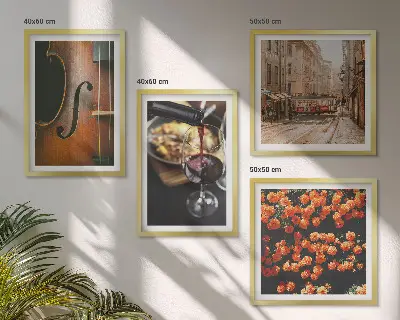 Keretezett poliptichon vintage virágok, utca, bor és hegedű mintával