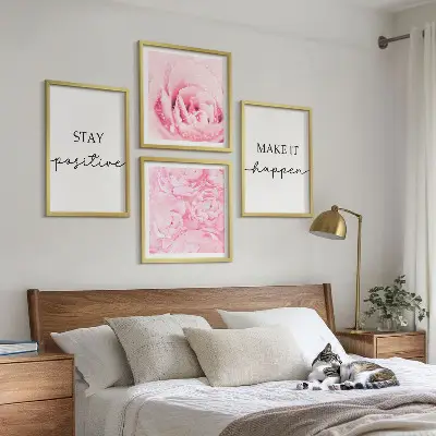 Minimalista rózsaszín virágok keretezett poliptichon
