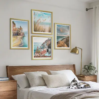 Keretezett poliptichon tájak, strand, város és sziklák mintával