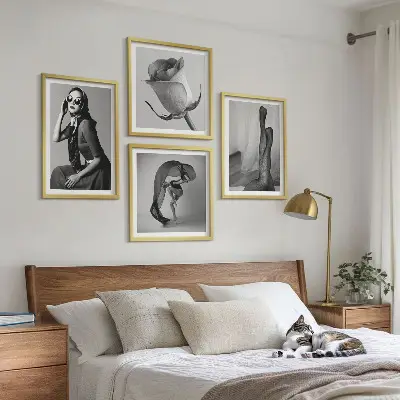 Keretezett poliptichon elegáns nők stílusos portréival