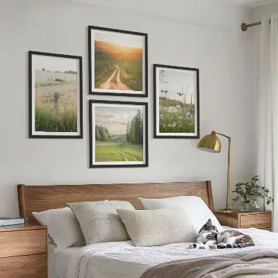 Keretezett poliptichon természetes táj mező és nap motívummal