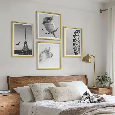 Dekorációs kép készlet nappaliba rózsaszín Eiffel-torony, ló és óriáskerék fekete-fehér mintával