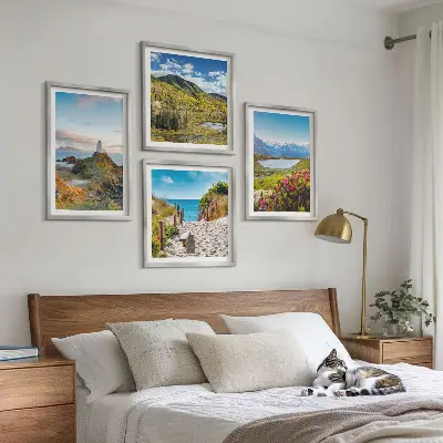 Keretezett poliptichon strand, világítótorony, hegyek, rétek és virágok minta