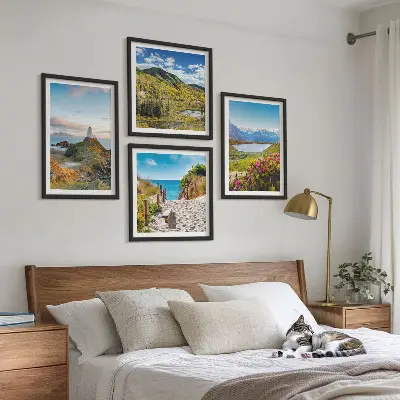 Keretezett poliptichon strand, világítótorony, hegyek, rétek és virágok minta