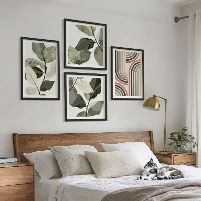 Geometrikus növényi motívumokat ábrázoló dekorációs képkészlet nappaliba szánt kivitel