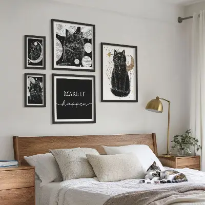 Képkészlet nappaliba fekete macskák bohém stílusban