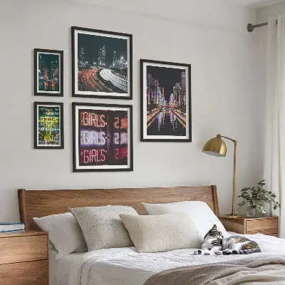 Prémium keretezett kép modern város éjszakai neonfényben
