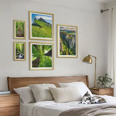 Zöld tájak természeti ösvények prémium keretezett kép
