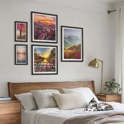 Hegyvidéki városi panoráma falikép prémium keretezett kivitelben