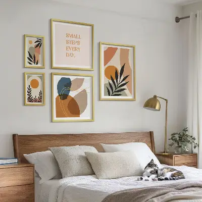 Képkészlet nappaliba stílusos absztrakt növényi grafikával