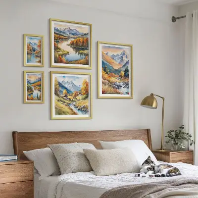 Őszi hegyi tájakat ábrázoló képszett nappaliba