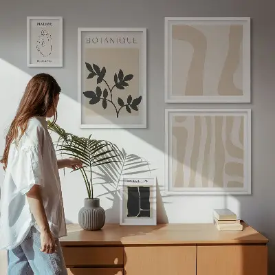 Képkészlet nappaliba stílusos absztrakt növényi grafikával