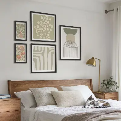 Növényi grafikákat ábrázoló képszett nappaliba stílusos pasztell árnyalatokban