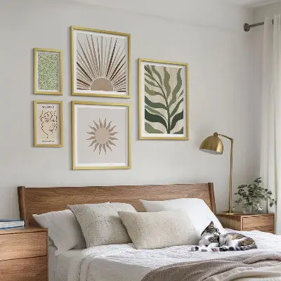 Képkészlet nappaliba stílusos absztrakt növényi grafikával