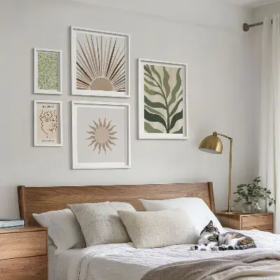 Képkészlet nappaliba stílusos absztrakt növényi grafikával