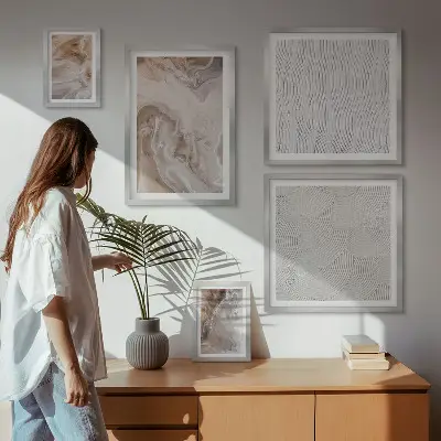 Képszett nappaliba kő textúrájú márvány mintákkal