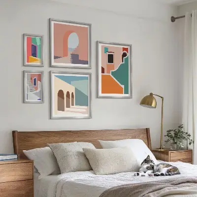 Dekorációs képkészlet nappaliba épületek színes illusztrációival