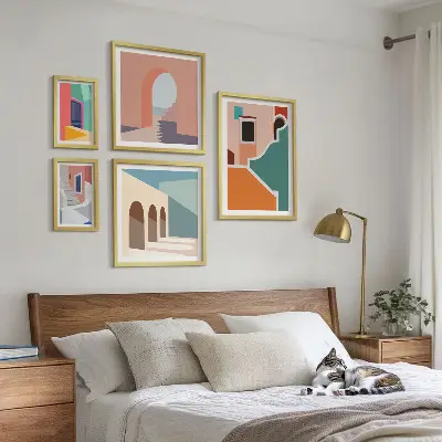 Dekorációs képkészlet nappaliba épületek színes illusztrációival