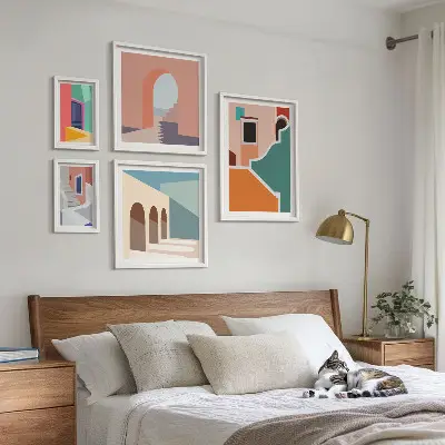 Dekorációs képkészlet nappaliba épületek színes illusztrációival