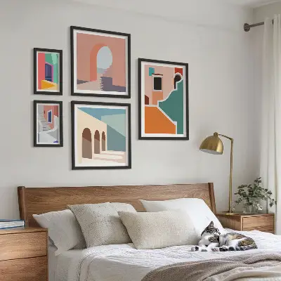 Dekorációs képkészlet nappaliba épületek színes illusztrációival